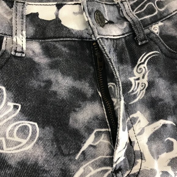 💀Haunted Themed Jeans | Blk/Wht | Small - Picture 9 of 13